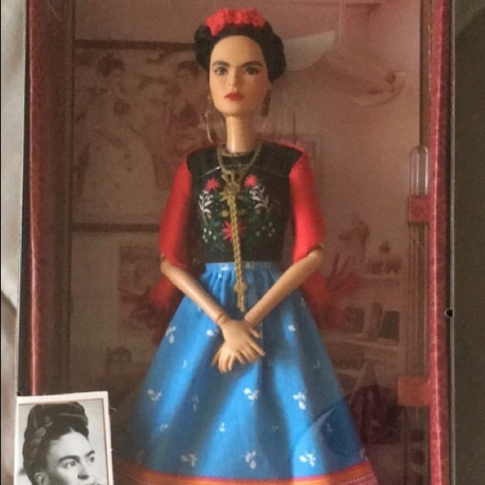 Barbie inspiring women series frida Kahlo doll